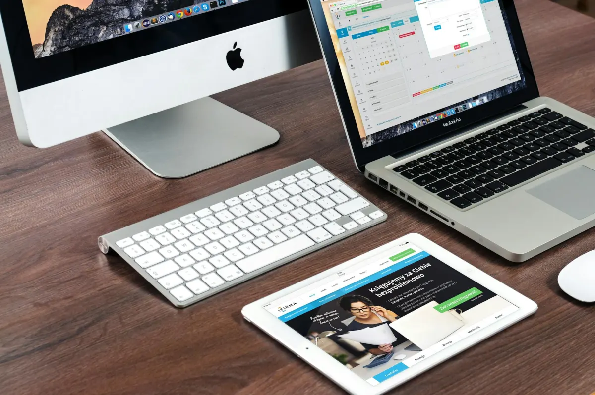 Tu competencia ya tiene web profesional. ¿Vos seguís dependiendo de Instagram? | Gruponea