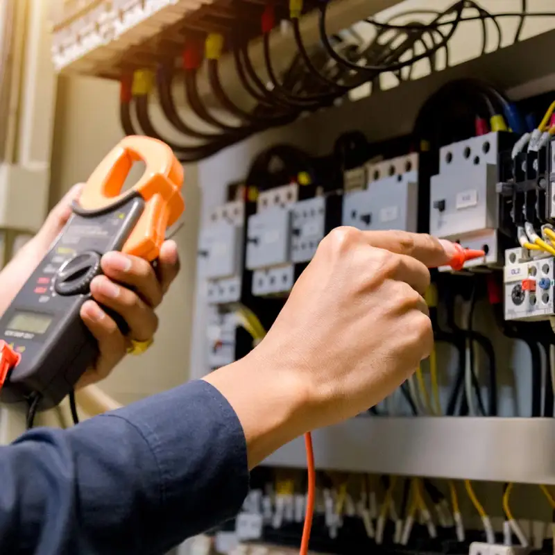 Ingelect SRL — Empresa de ingeniería eléctrica con doble presencia digital: consultoría técnica y ferretería industrial | Gruponea