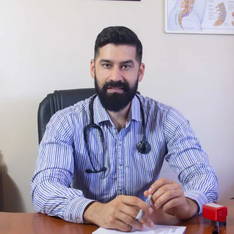 Hepatología Martínez — Presencia digital profesional para especialista médico en Posadas | Gruponea